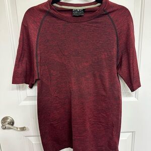 Alphalete Athletics - Men's Seamless Hero Performance Short Sleeve